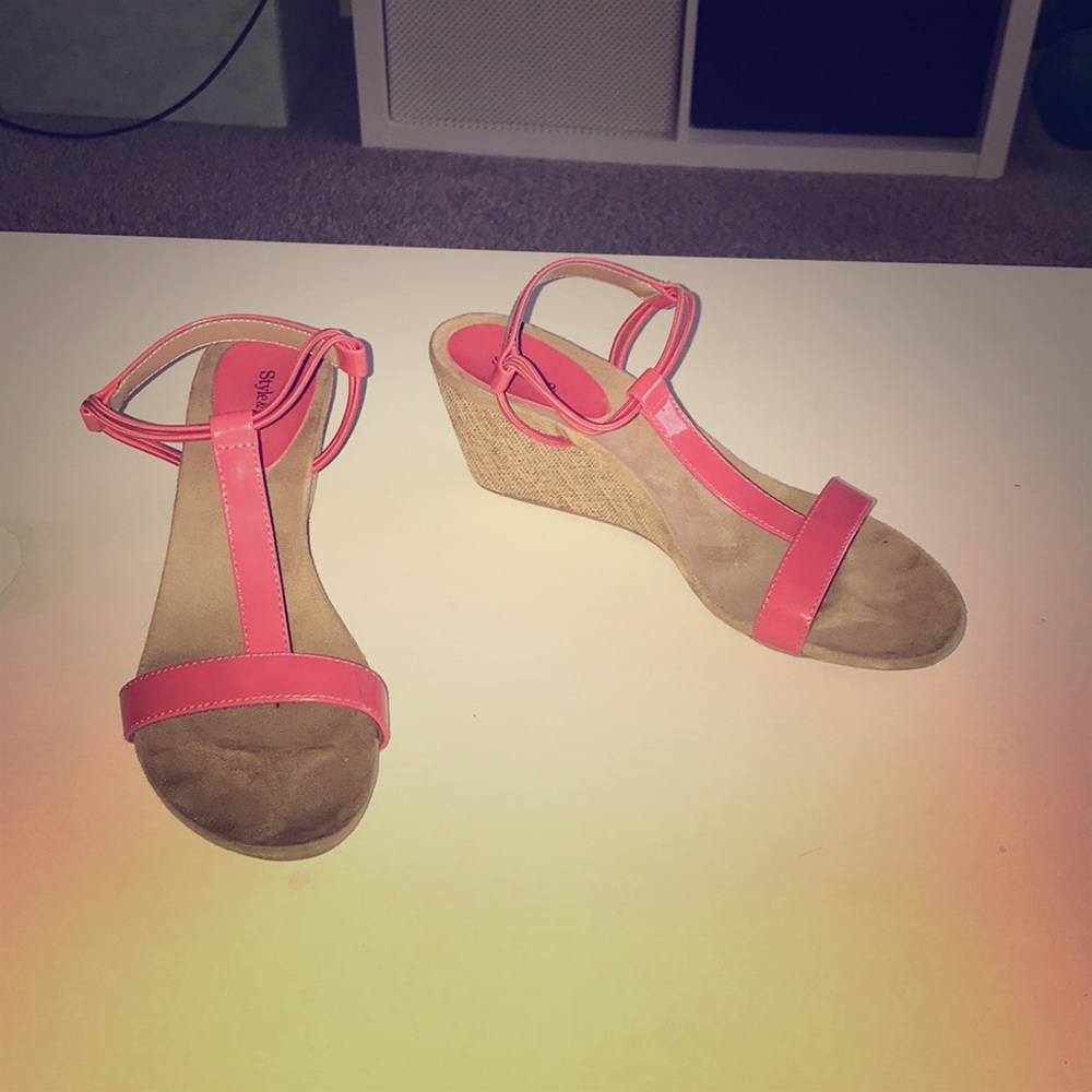 Pink wedges